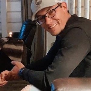 Meet your Posher, Justin